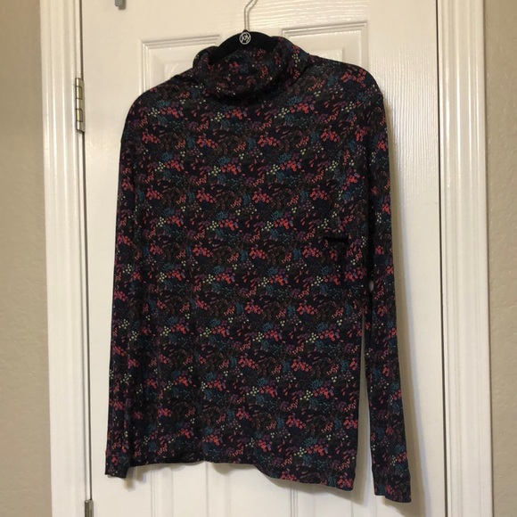 Westbound floral turtleneck top - Picture 2 of 7
